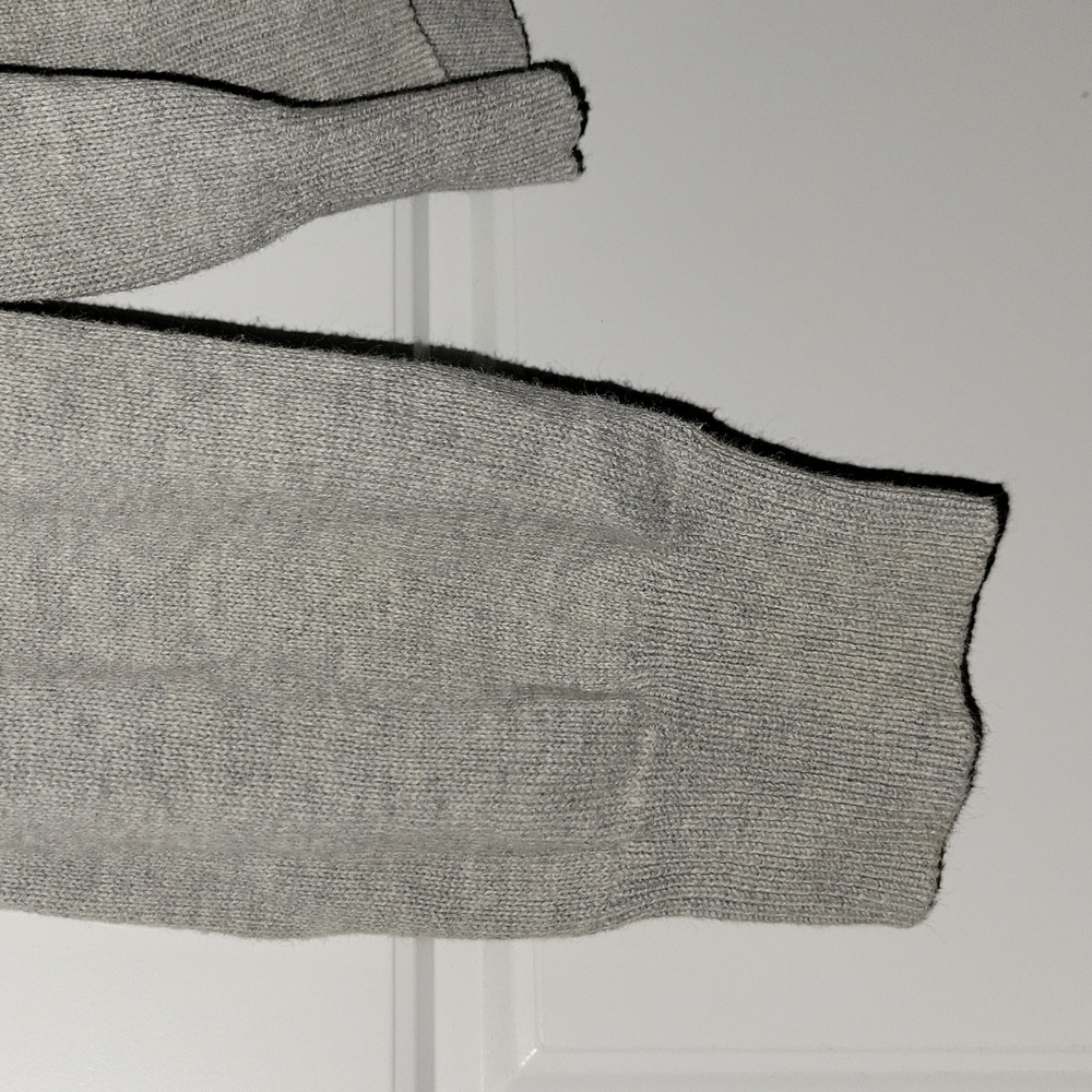 Express Sweater - Picture 5 of 7